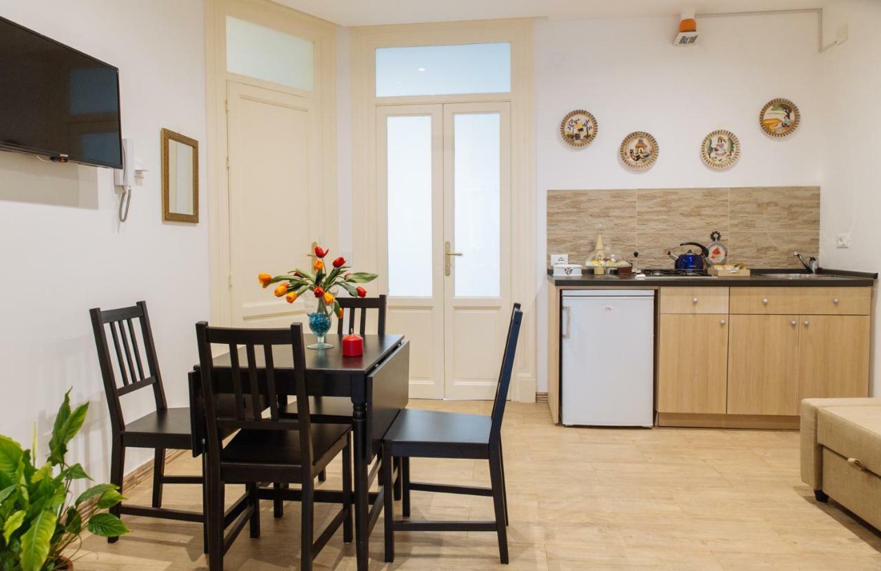 Il Tempo Ritrovato - Locazione Ad Uso Turistico Apartment Palermo Bagian luar foto